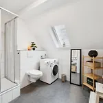 Nalia Homes - With Train Station Within Walking Distance * Pinneberg