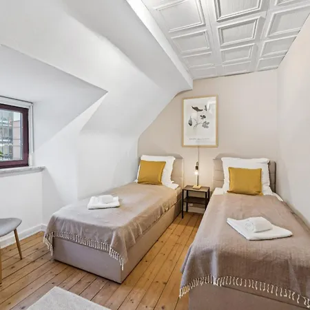 Nalia Homes - With Train Station Within Walking Distance