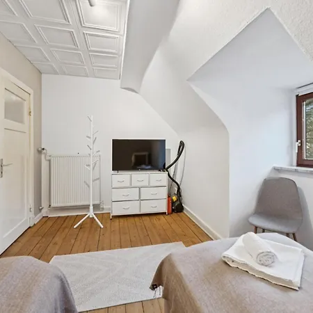 Nalia Homes - With Train Station Within Walking Distance