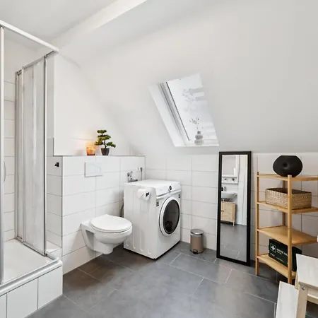 Nalia Homes - With Train Station Within Walking Distance * Pinneberg