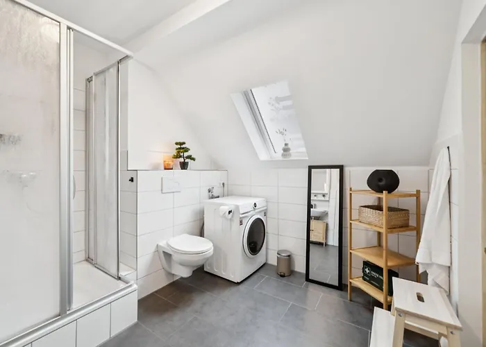 Nalia Homes - With Train Station Within Walking Distance * Pinneberg